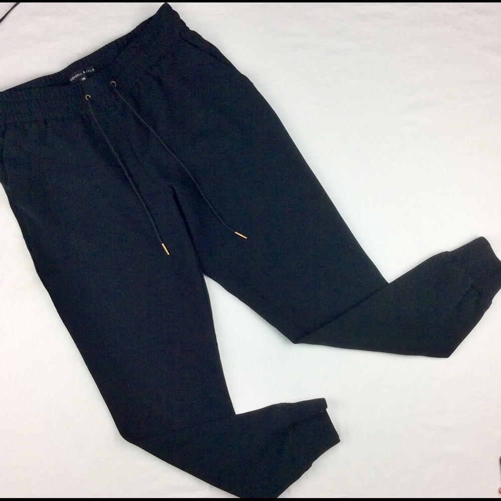 Kendall & Kylie Black Joggers w/ Pockets LIKE NEW